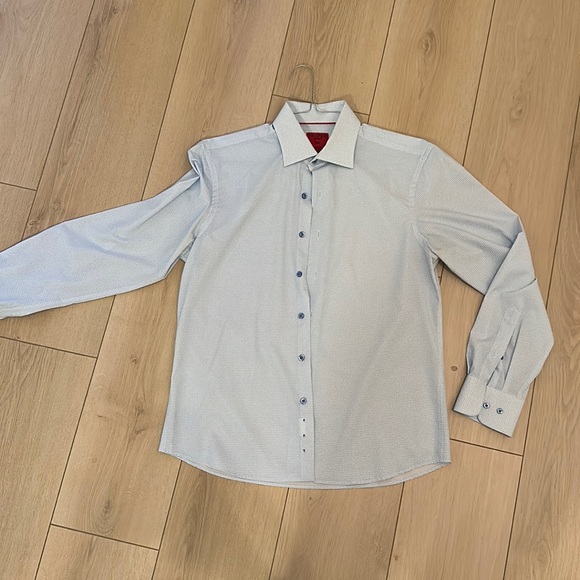 Proper Sport 4 way stretch, wrinkle resistant, moisture wicking dress shirt. Med - Picture 1 of 3